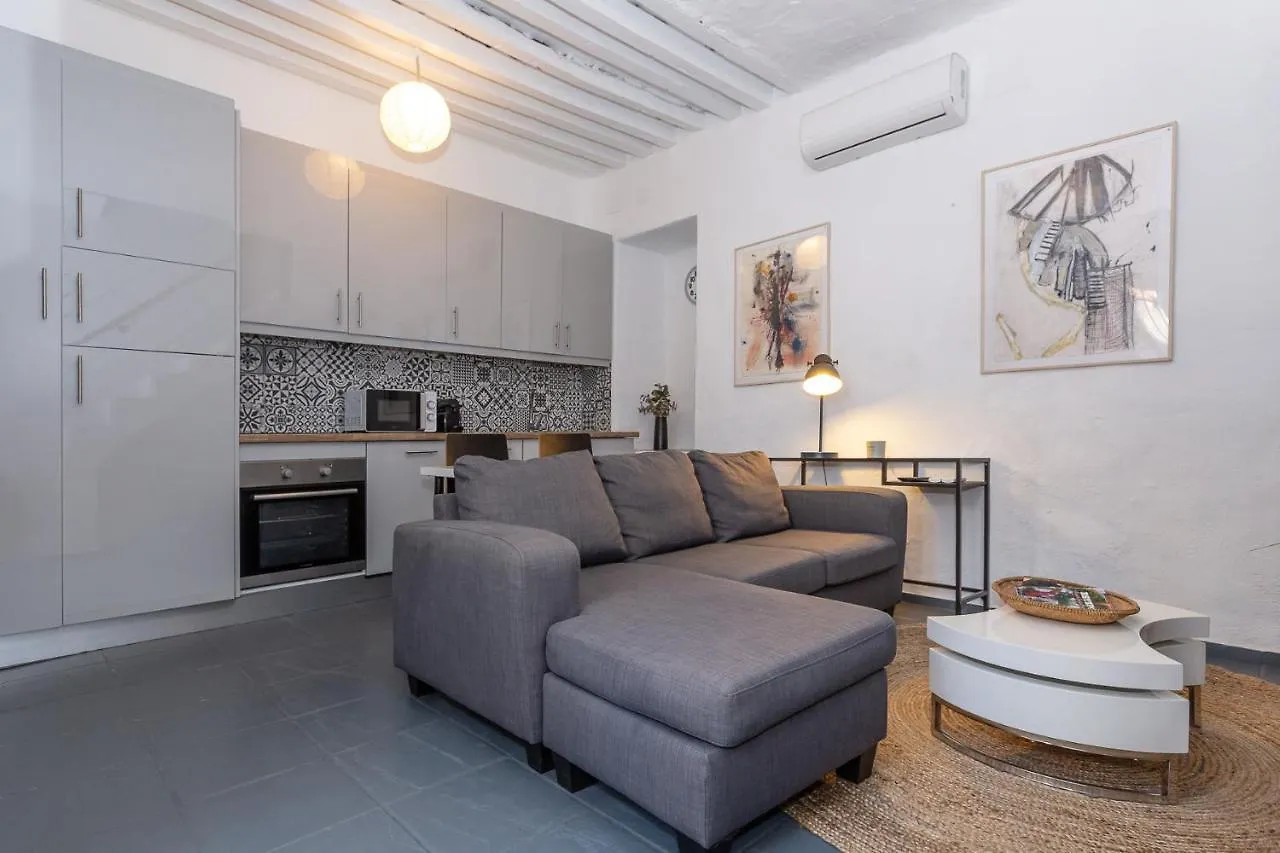 Holiday home Enjoy Estepona At Our Fully Equipped 2Br Town House, Beach- 1Min